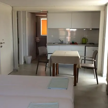 Apartament Sonnenhaus Olympiakí Aktí