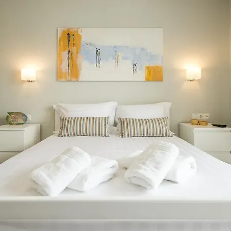 Sonnenhaus * Olympiakí Aktí