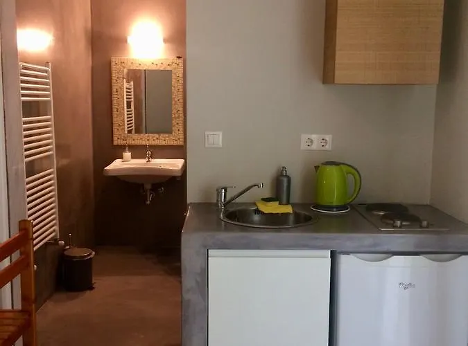 Sonnenhaus * Olympiakí Aktí