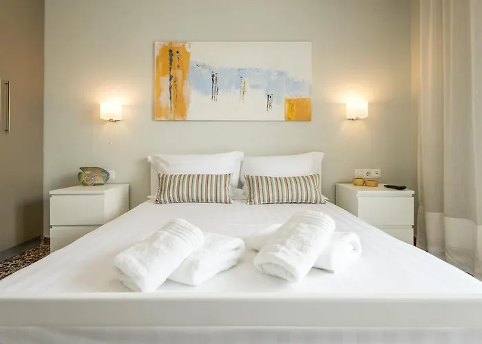 Sonnenhaus * Olympiakí Aktí